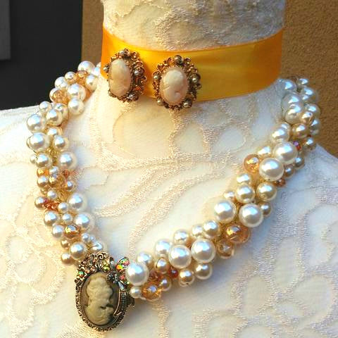 Cameo sales pearl necklace