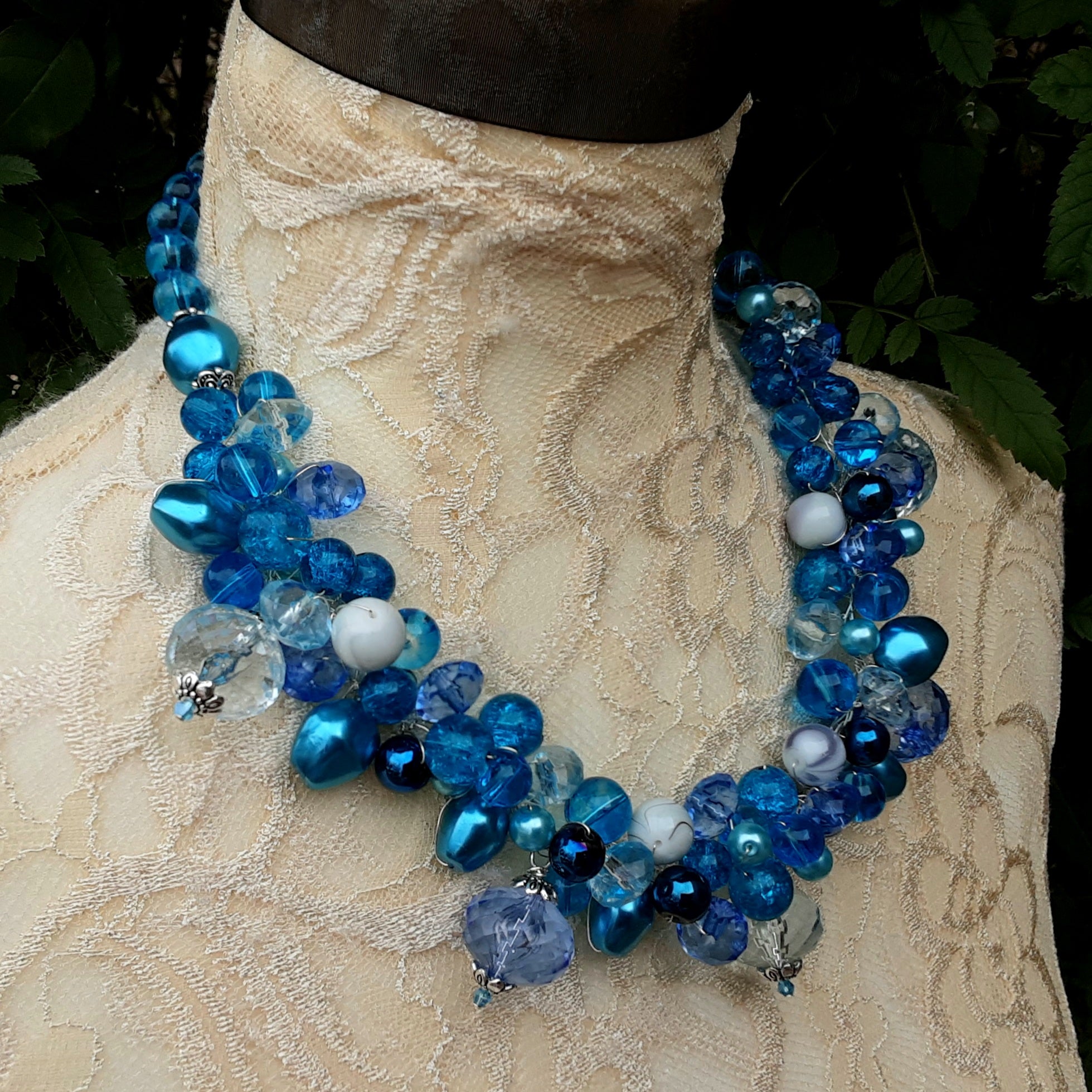 Cato Fashions | Cato Chunky Blue Bead Toggle Necklace